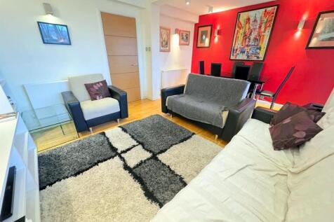 3 Bed for sale, Buy in Lonond, NW11 - Maxwellprope