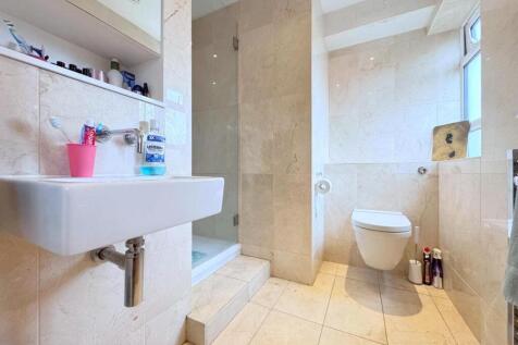 3 Bed for sale, Buy in Lonond, NW11 - Maxwellprope