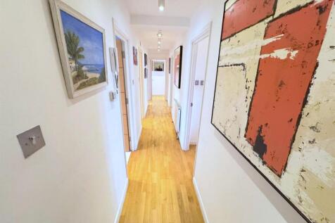 3 Bed for sale, Buy in Lonond, NW11 - Maxwellprope
