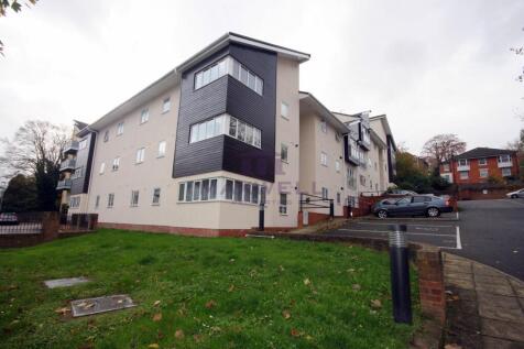 To Let, Rent - 2 bed, 2 bath flat in Kent, ME16 - 
