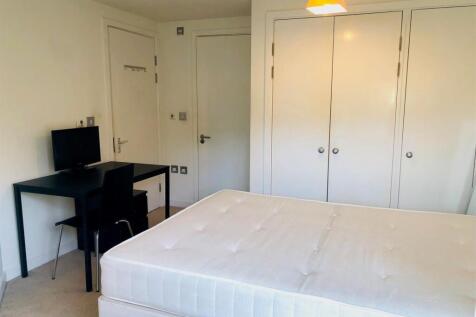 EN-SUITE DOUBLE ROOM for rent, Canada Water, Maxwe
