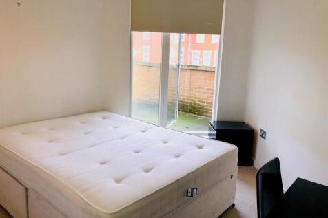 EN-SUITE DOUBLE ROOM for rent, Canada Water, Maxwe