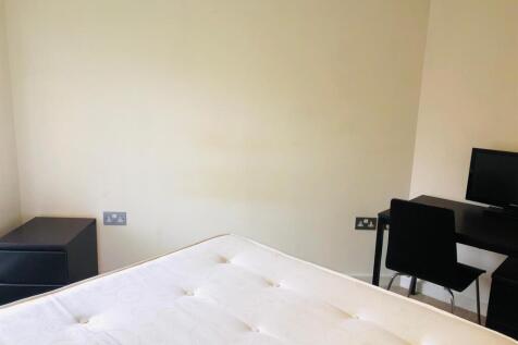 EN-SUITE DOUBLE ROOM for rent, Canada Water, Maxwe