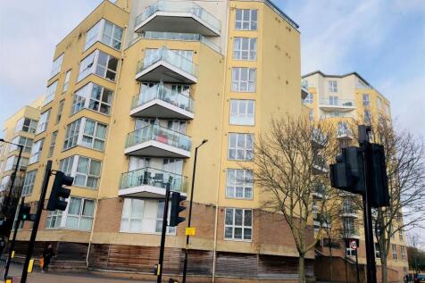 EN-SUITE DOUBLE ROOM for rent, Canada Water, Maxwe