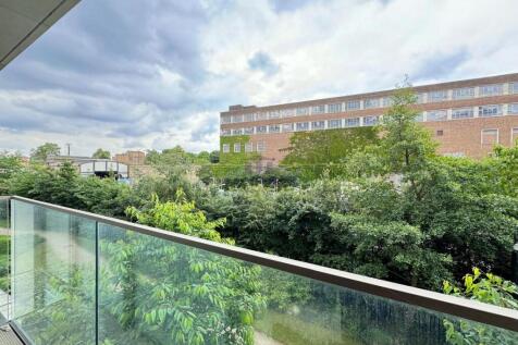 Colombia Gardens Lillie Sq, SW6