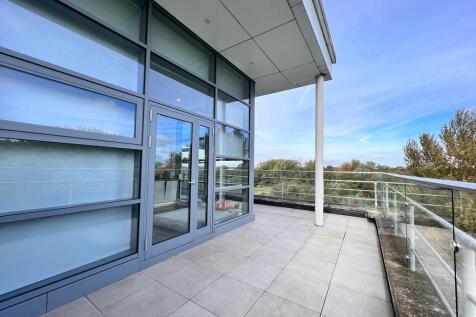 2 Bed two bath flat to rent in Harlow, Maxwellprop