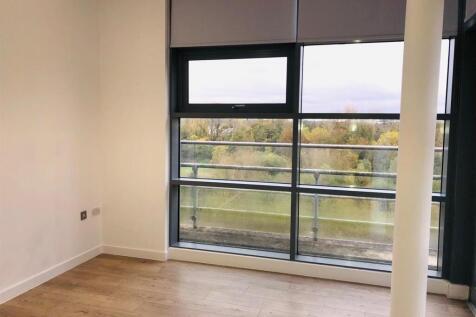 2 Bed two bath flat to rent in Harlow, Maxwellprop