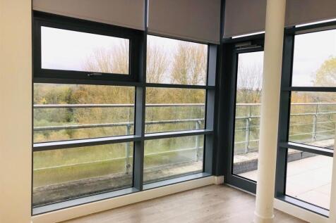 2 Bed two bath flat to rent in Harlow, Maxwellprop