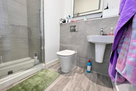 2 Bed two bath flat to rent in Harlow, Maxwellprop