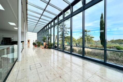 2 Bed two bath flat to rent in Harlow, Maxwellprop