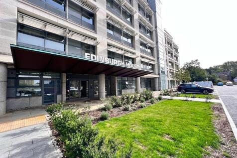 2 Bed two bath flat to rent in Harlow, Maxwellprop