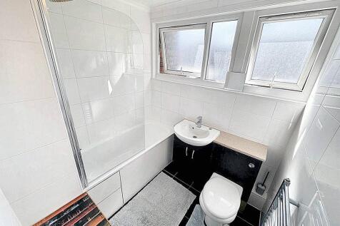 To Let, Rent -  Double room near Brick Lane, Londo
