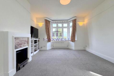A three-bedroom for rent, Tunbridge Wells, TN4.
