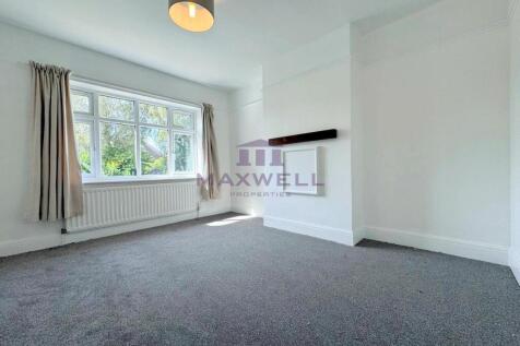 A three-bedroom for rent, Tunbridge Wells, TN4.