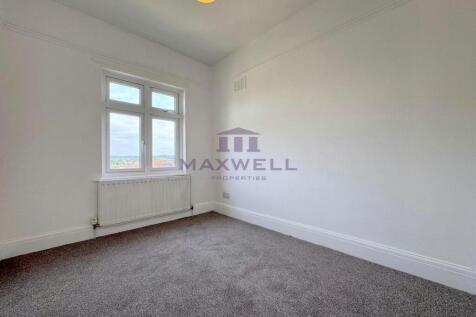 A three-bedroom for rent, Tunbridge Wells, TN4.