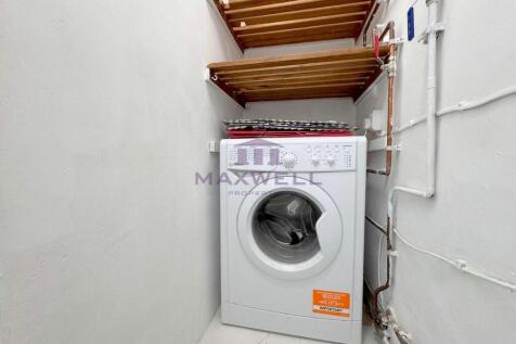 A three-bedroom for rent, Tunbridge Wells, TN4.