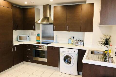 One bedroom for rent, let in Aldgate, E1