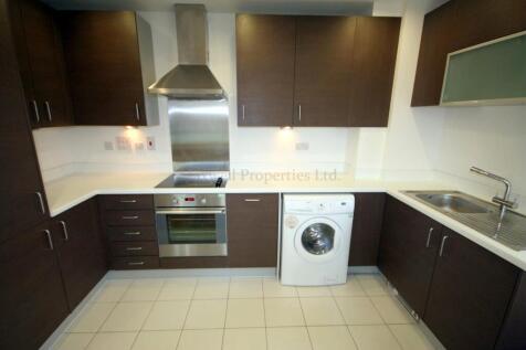 One bedroom for rent, let in Aldgate, E1
