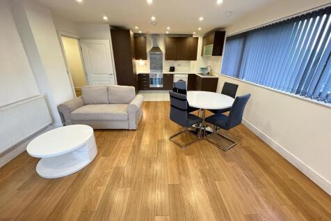 One bedroom for rent, let in Aldgate, E1
