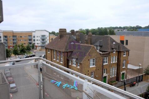 LARGE STUDIO FOR RENT IN LEWISHAM, SE13