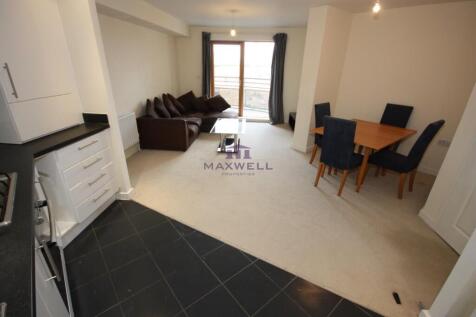 2 bed 2 bath for rent in Bow, E3