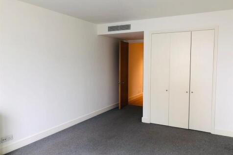 To let, Rent - 2 bed luxury flat in Canary Wharf, 