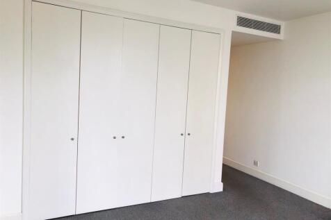 To let, Rent - 2 bed luxury flat in Canary Wharf, 