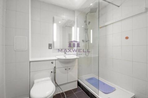 02-8883GCMPL - 1 Permaine House - Shower -Original