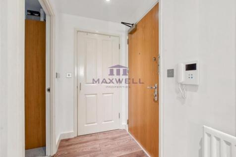 10-4dddGCMPL - 1 Permaine House - Hall -Original (