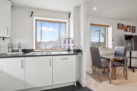 12-0c8aGCMPL - 1 Permaine House - Kitchen 3 -Origi