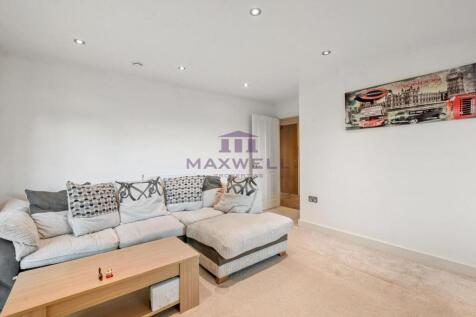 15-3458GCMPL - 1 Permaine House - Reception 3-Orig