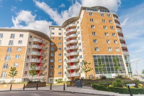 A 2 bed 2 bath flat to rent in Baw;E3