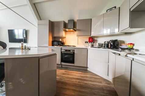Living/Kitchen Area