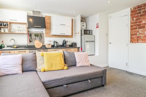 Living/Kitchen