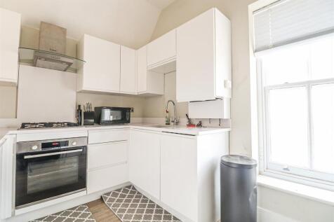 Living/Kitchen Area