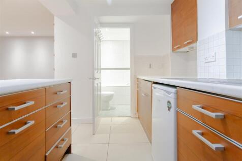 Allen Rd N16 (14).jpg