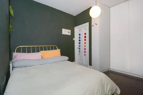 Eagle Mansions (12).JPG