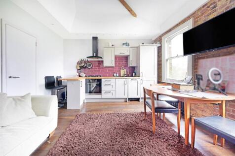 Living Room 3 Common.jpg