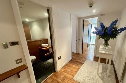 enr&#61;t upstairs.JPG