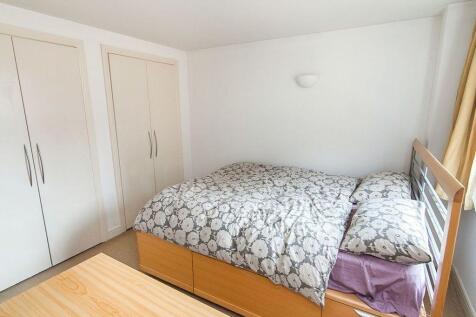 Bedroom 2 with En suite.jpg