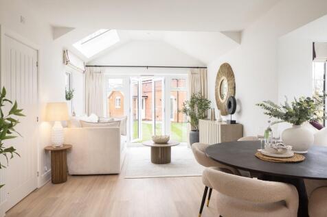 the glades at mindenhurst, deepcut