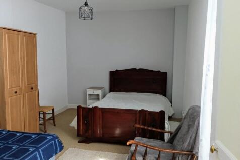 Bed 3, double