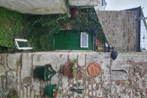 Courtyard toilet and