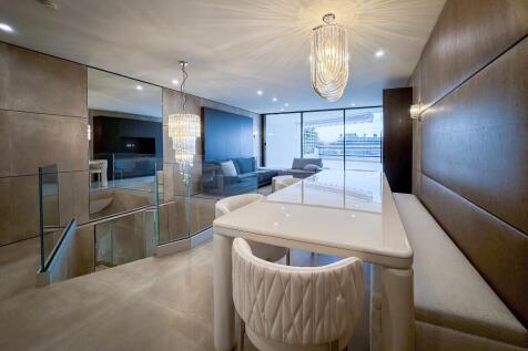 Living room/kitchen