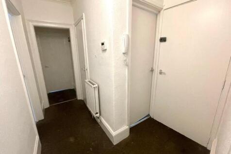 115 Stokes Croft F4-Hallway.jpeg