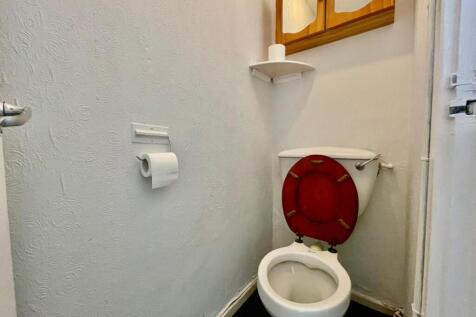 Toilet.jpeg