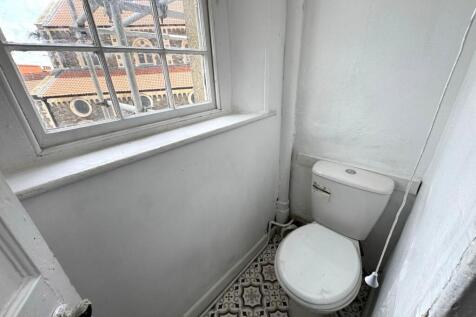 Toilet.jpeg