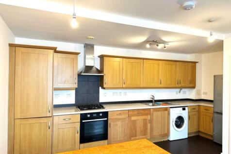 Kitchen 2.jpeg