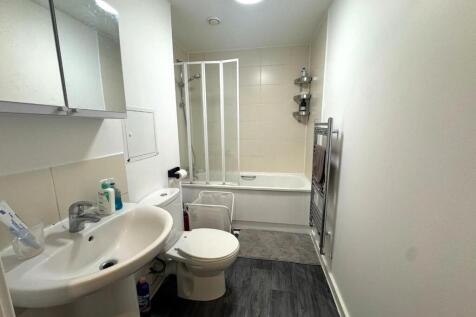 Bathroom.jpg