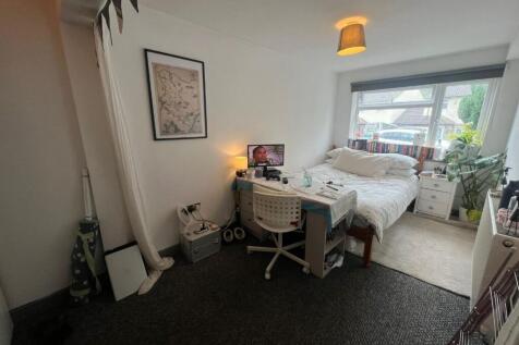 Bedroom 1.jpeg